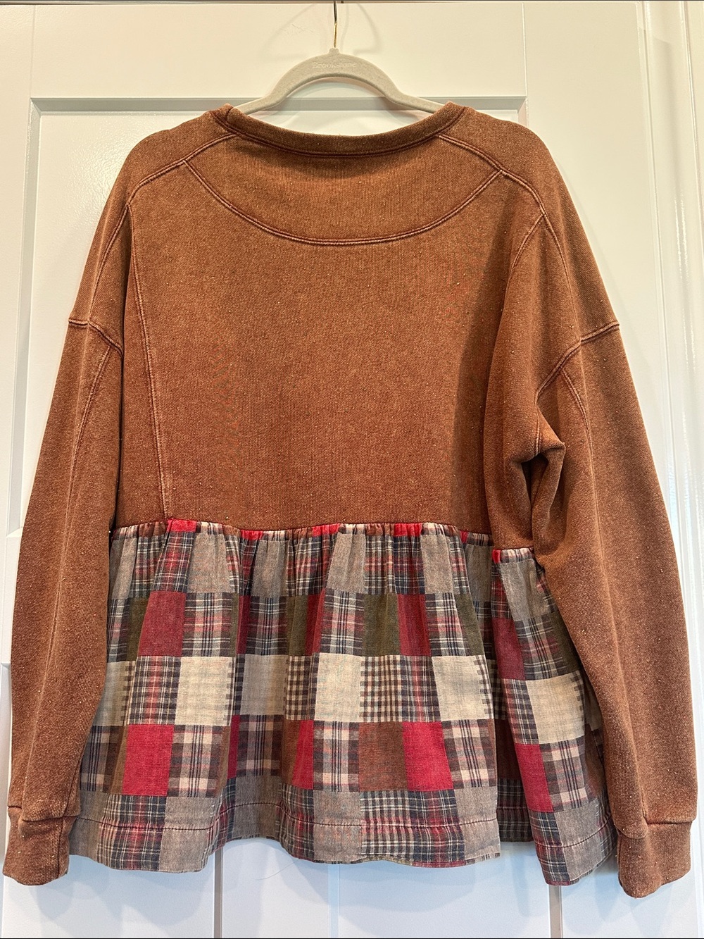 Easel Relaxed Hot Cocoa & Plaid Pullover, Size Medium - Picture 4 of 7